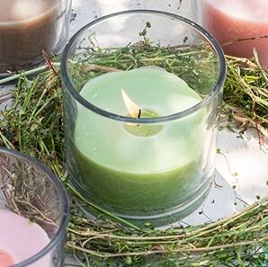 Grün & Form Kerze im Glas, olive